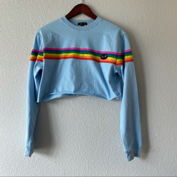 Girl meets rainbow cropped tee - Picture 2 of 4